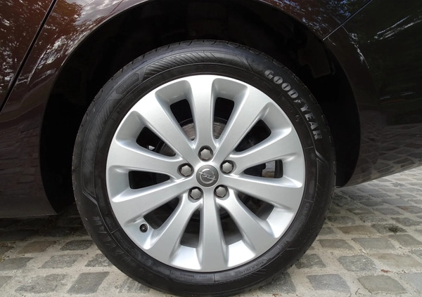 Opel Astra cena 35900 przebieg: 151000, rok produkcji 2014 z Gliwice małe 781
